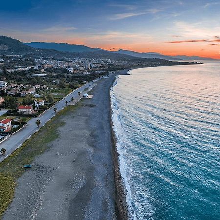 Gali Holidays Casa Vacanze Acquedolci Bagian luar foto