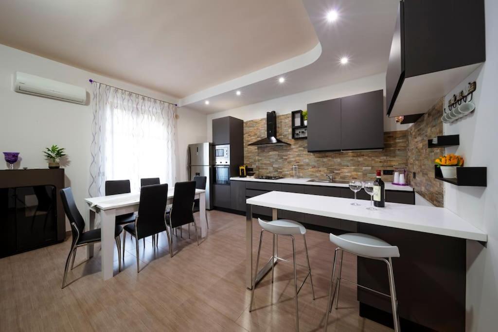 Gali Holidays Casa Vacanze Acquedolci Bagian luar foto
