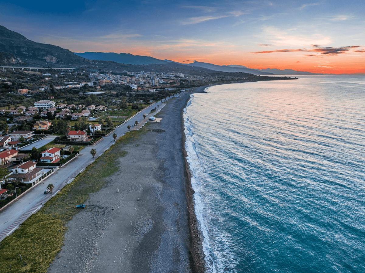 Gali Holidays Casa Vacanze Acquedolci Bagian luar foto